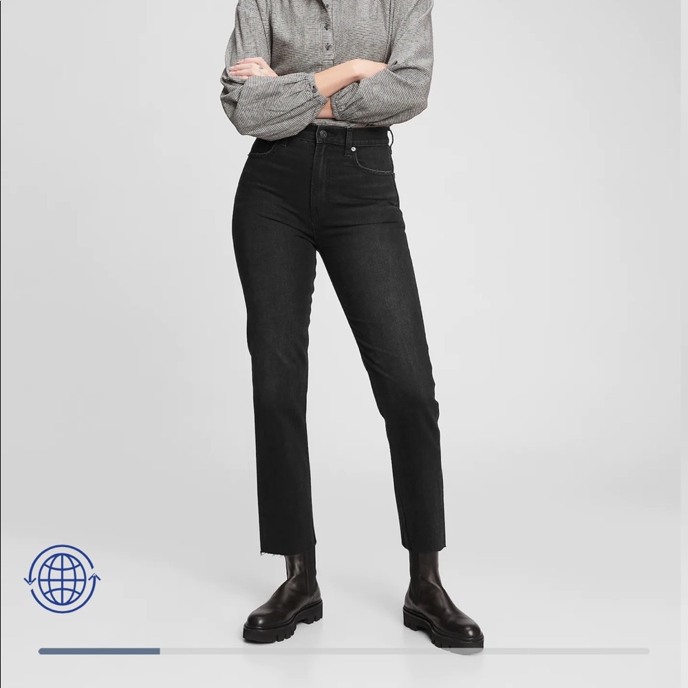 GAP sky high cheeky straight jean